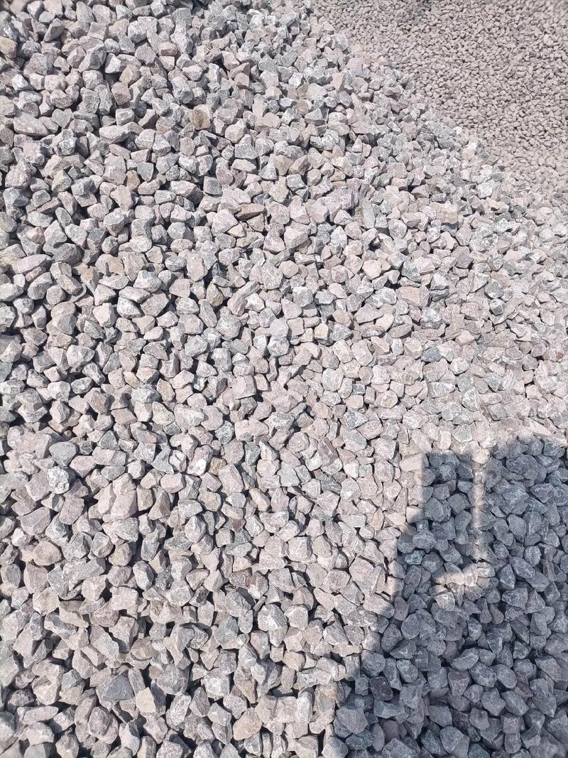 華胤租賃助力內(nèi)蒙高速建設(shè) 移動破碎站高效推進(jìn)碎石加工篩分項(xiàng)目運(yùn)營